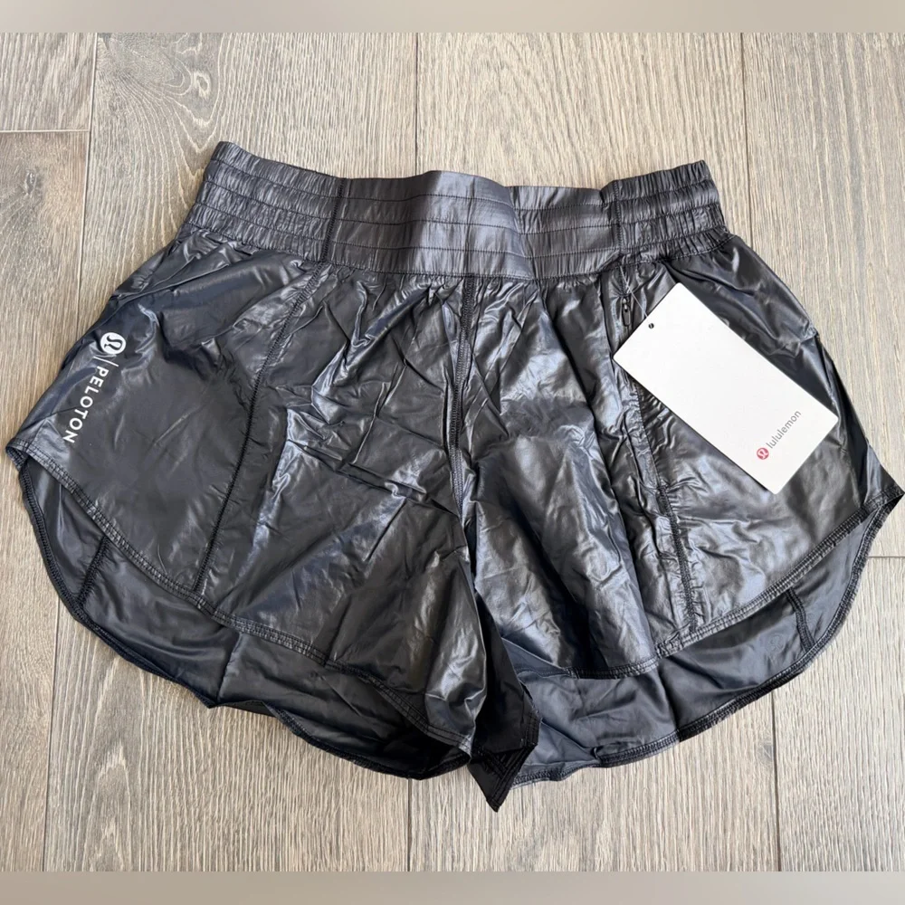 Peloton x Lululemon Hotty Hot HR Short 4